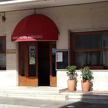 Grande Albergo Abruzzo Кьети Экстерьер фото